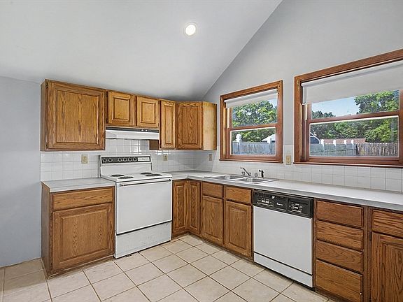 5th image of 16 Berger St