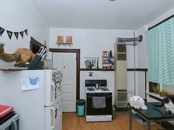 2nd image of 2013 W Iowa St APT 1R