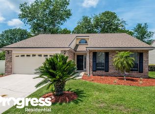 8118 Loch Lomond Ln, Jacksonville, FL 32244