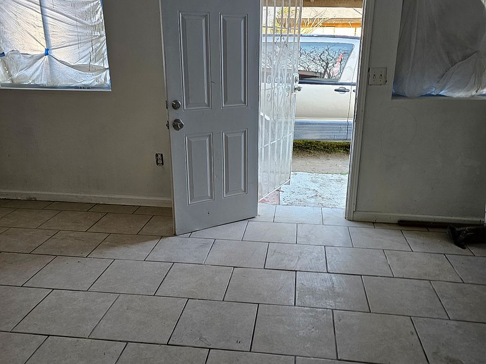 1st image of 210 E 9th St #B