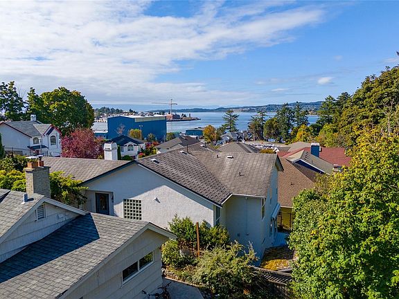 5th image of 715 Luscombe Pl
