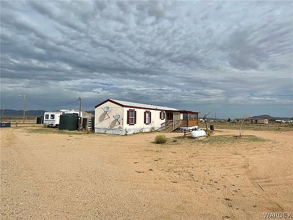 2nd image of 5727 N Logan Dr