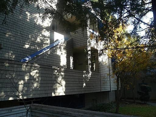 1st image of 1039 Foxchase Dr