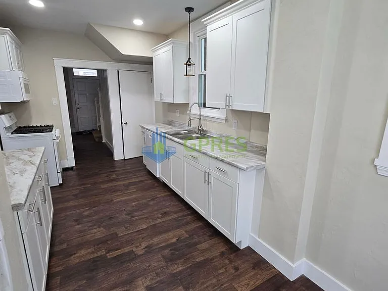 1818 Tonopah Ave — Photo 8