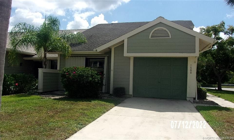 1st image of 1580 SE Crayrich Ct