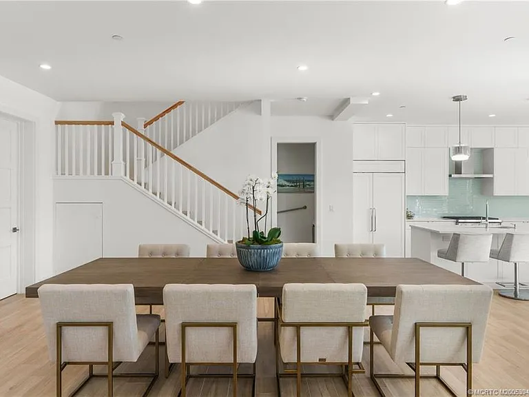 55 SE Seminole St #1-A — Photo 28