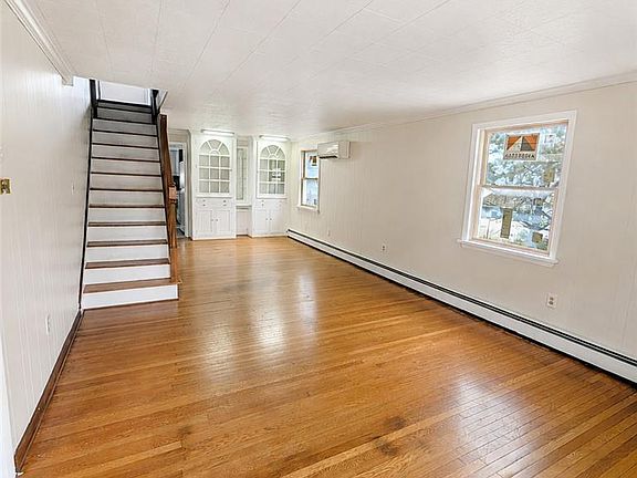 2nd image of 2198 Focht Ave