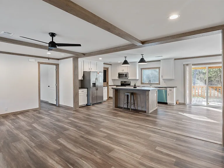 9603 County Road 2404 — Photo 3