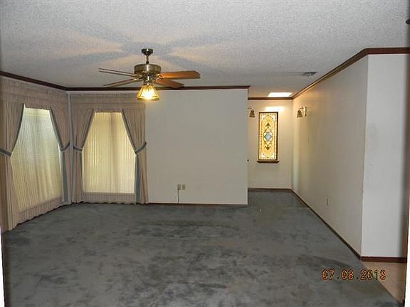 4th image of 104 Shawnee Trl