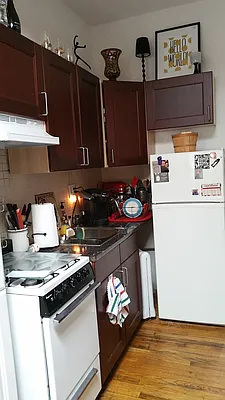 Rented by Chartwell Manhattan Realty | media 20