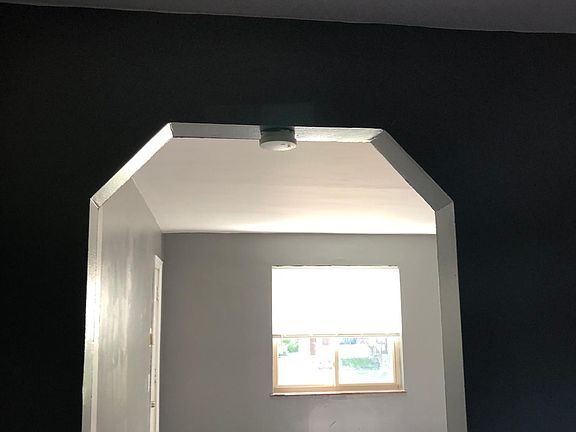 3rd image of 7110 Eastlawn Dr #4
