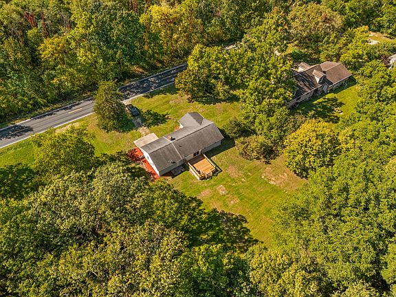 2nd image of 5521 Tuttle Hill Rd