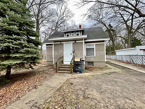 2816 Park St Photo 1