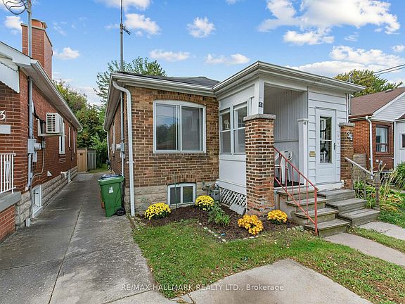 4th image of 41 Gowan Ave