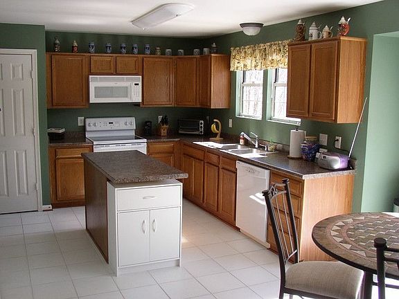 4th image of 3453 Lacrosse Ct