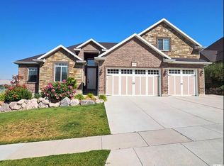 14168 S Stone Fly Dr, Bluffdale, UT 84065