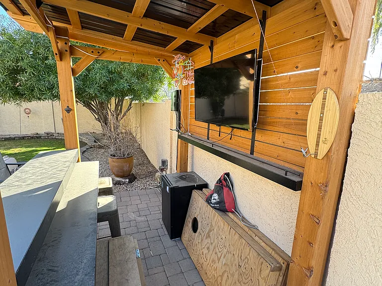 3728 N Copenhagen Dr — Photo 44