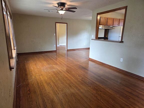 3rd image of 2204 NW Williams Ave