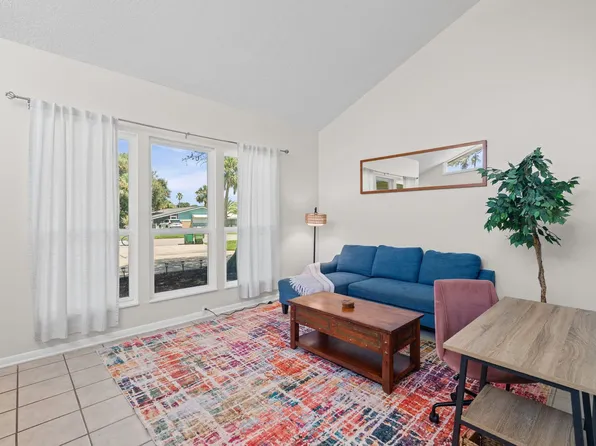 524 6th Ave N, Jacksonville Beach, FL