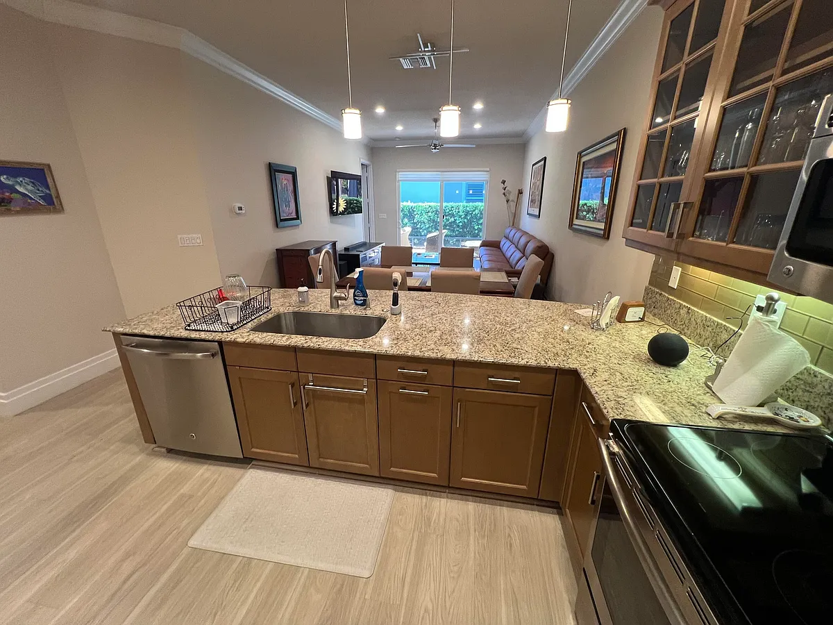 Building Photo - 14856 Barletta Way