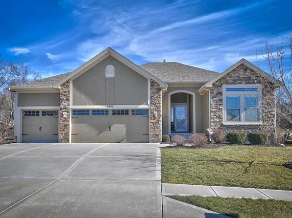 7445 NW Damon Dr, Parkville, MO 64152