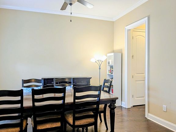 3rd image of 2602 Salford St