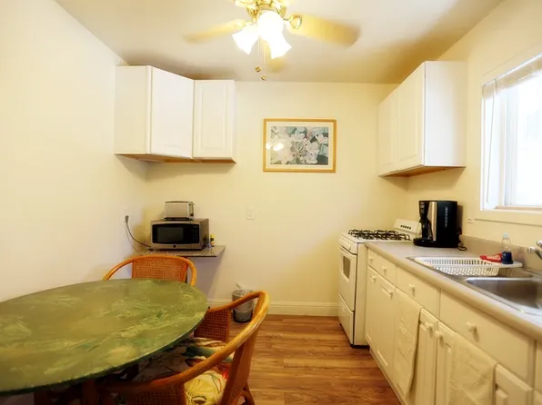 439 Nahua St #5, Honolulu, HI 96815