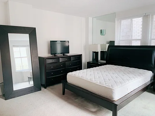 Rented by Empire State Properties | media 75