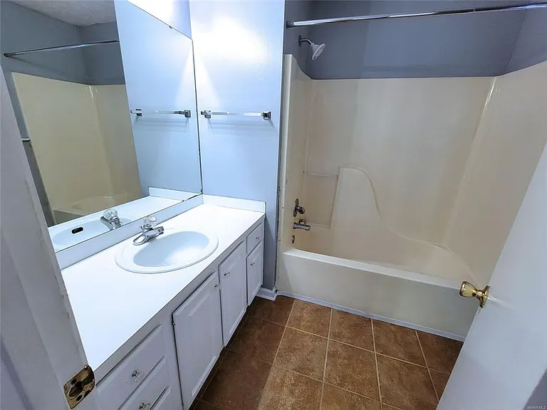 3248 Meadow Walk Ln — Photo 12