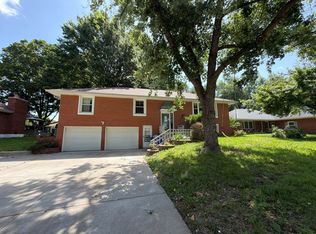 1310 SW 14th Ter, Blue Springs, MO 64015