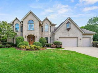 1633 Clare Ct, Darien, IL