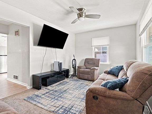 3rd image of 1839 31st St