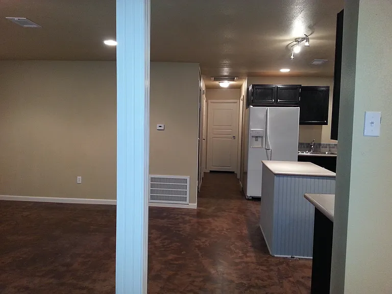 608 Neal St — Photo 12