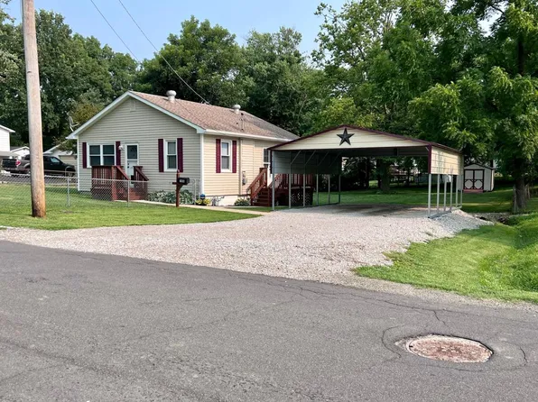 1444 10th St, Cottage Hills, IL 62018