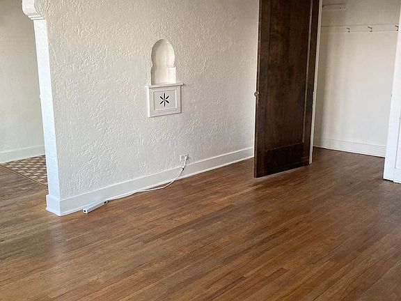 3rd image of 515 E Ivinson Ave #205