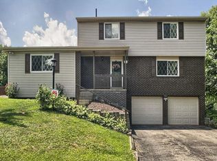 100 Shallowood Cir, Cranberry Township, PA 16066