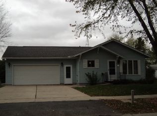 904 S Lincoln Ave, Beaver Dam, WI 53916