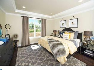 211 Elton Farm Cir, Glen Mills, PA 19342