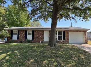 116 Maryknoll Dr, Maryville, IL 62062