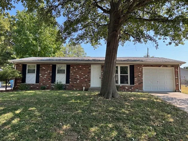 116 Maryknoll Dr photo 1