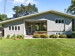 304 W Clark St, Weyauwega, WI 54983