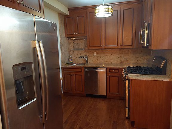 5th image of 1737 E 21st St #1C