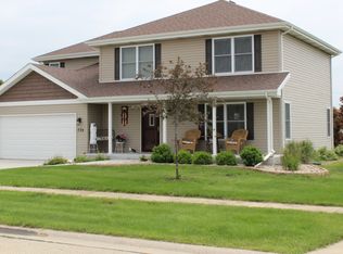 735 Pheasant Ln, Coal City, IL 60416
