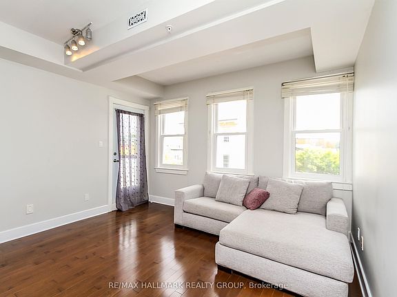 5th image of 124 Guigues Ave #B307