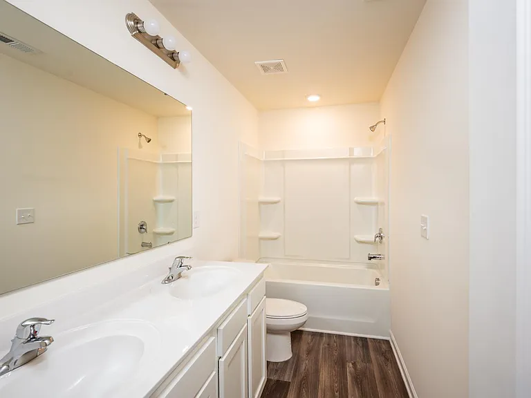 360 Rayland St — Photo 20