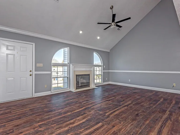 113 Hanover Pl #113 — Photo 9