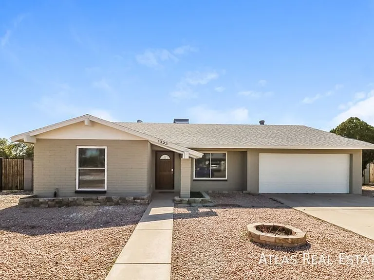 1323 W Rosemonte Dr — Photo 1
