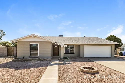 1323 W Rosemonte Dr Photo 1
