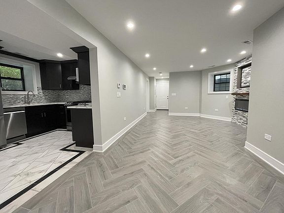 3rd image of 3319 W Cullom Ave #G