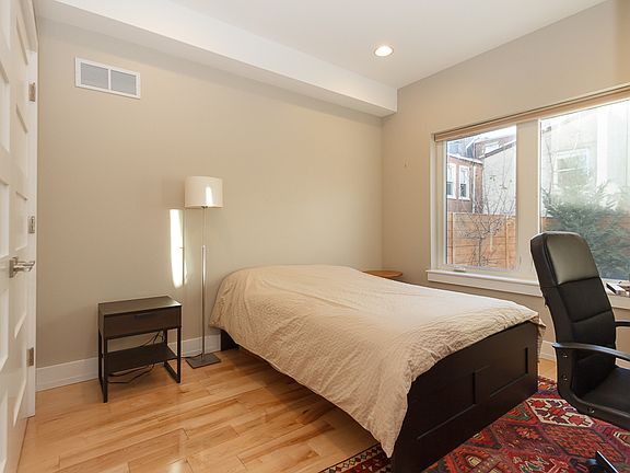 3rd image of 1004 N Orkney St